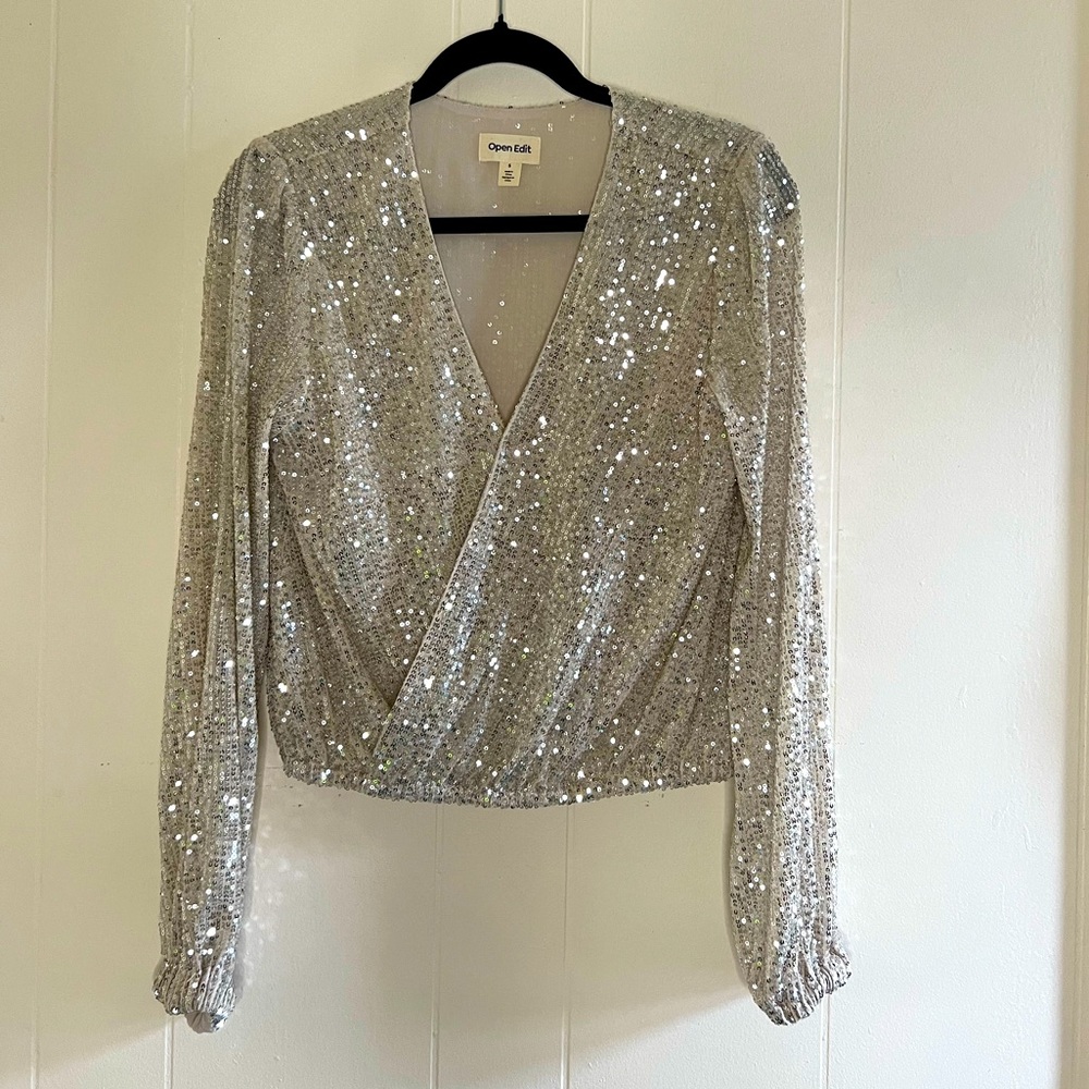 Sparkling wrap shirt